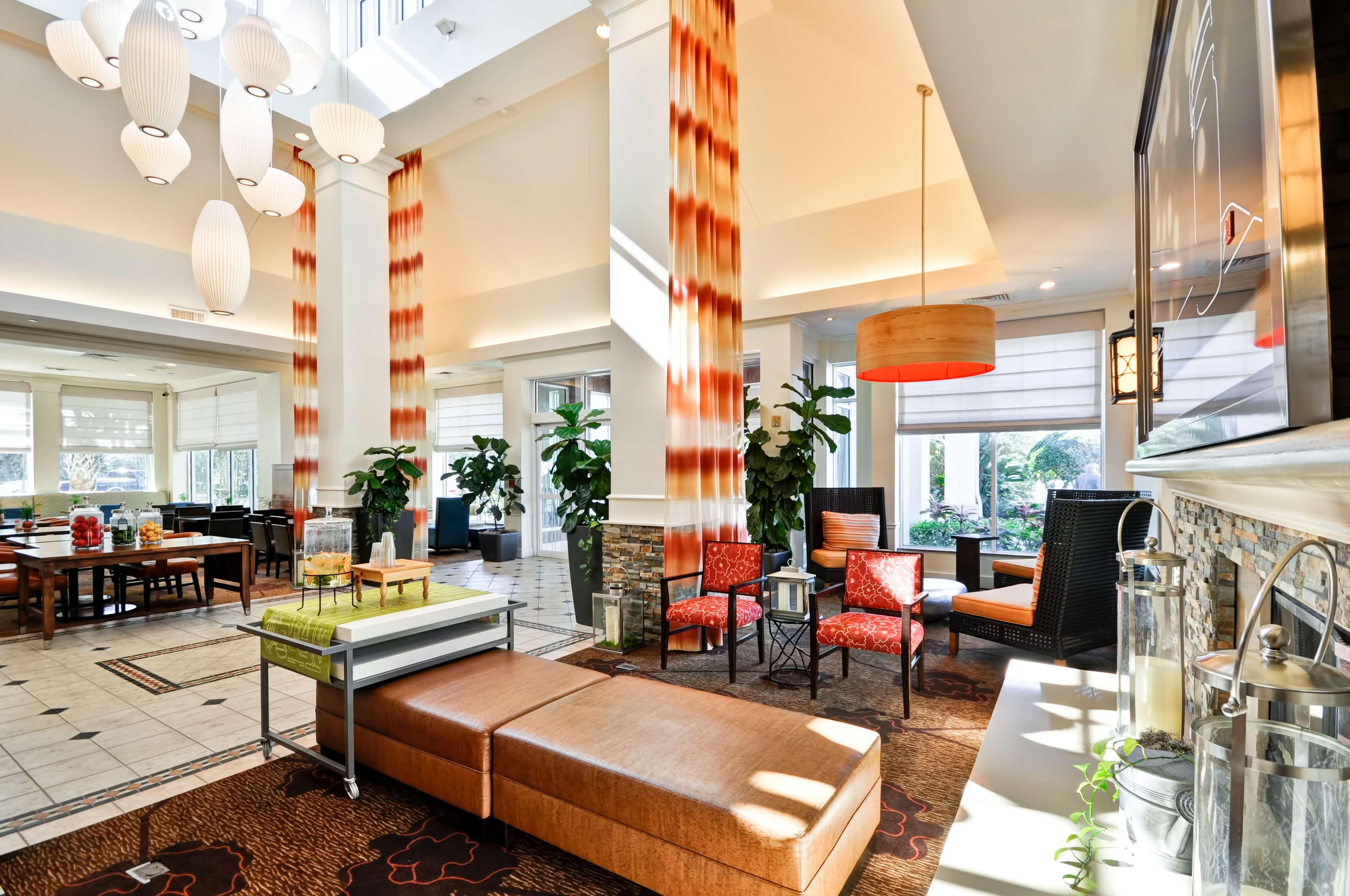 Hilton Garden Inn Tampa North Temple Terrace Bagian luar foto