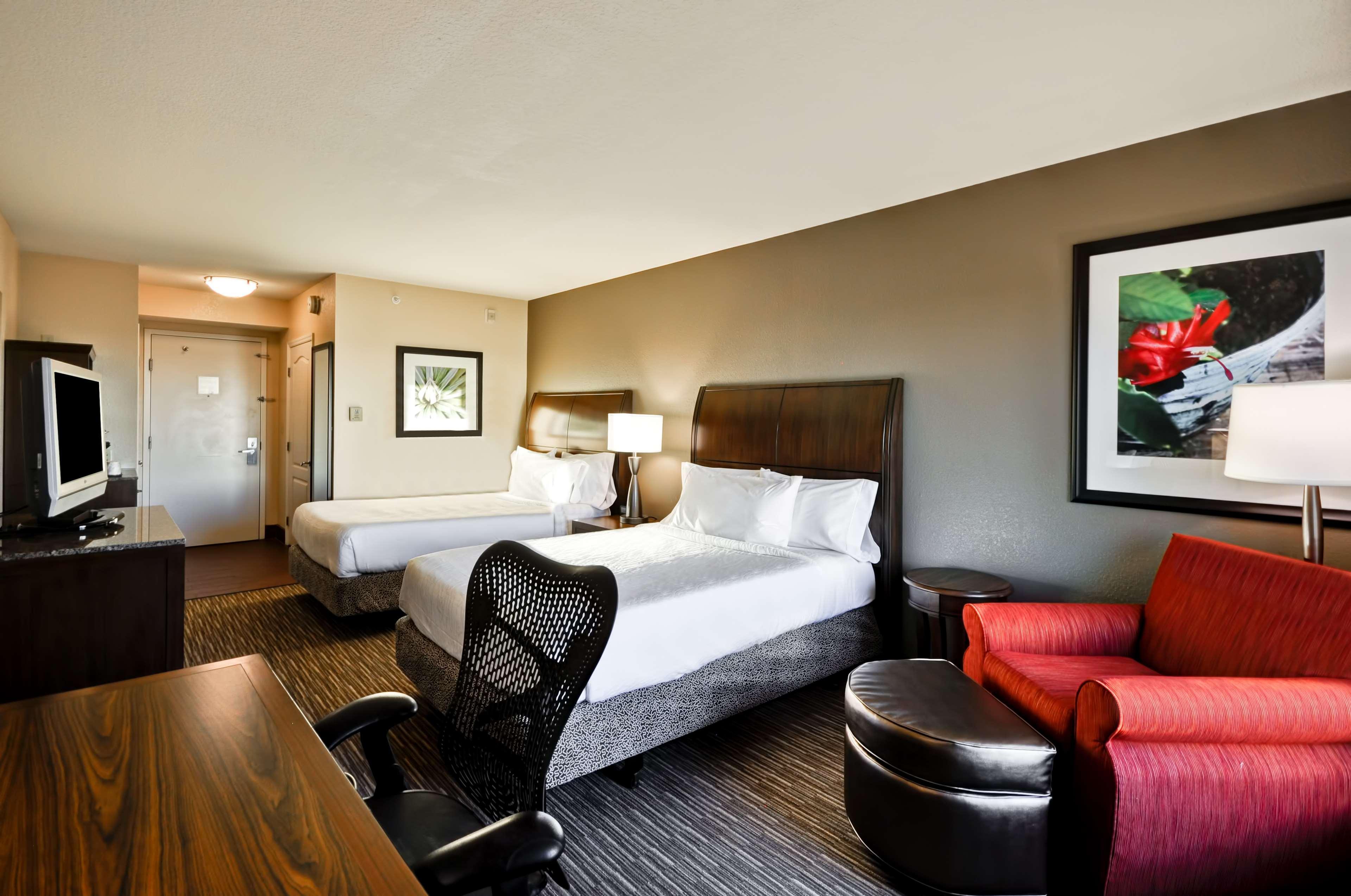 Hilton Garden Inn Tampa North Temple Terrace Bagian luar foto