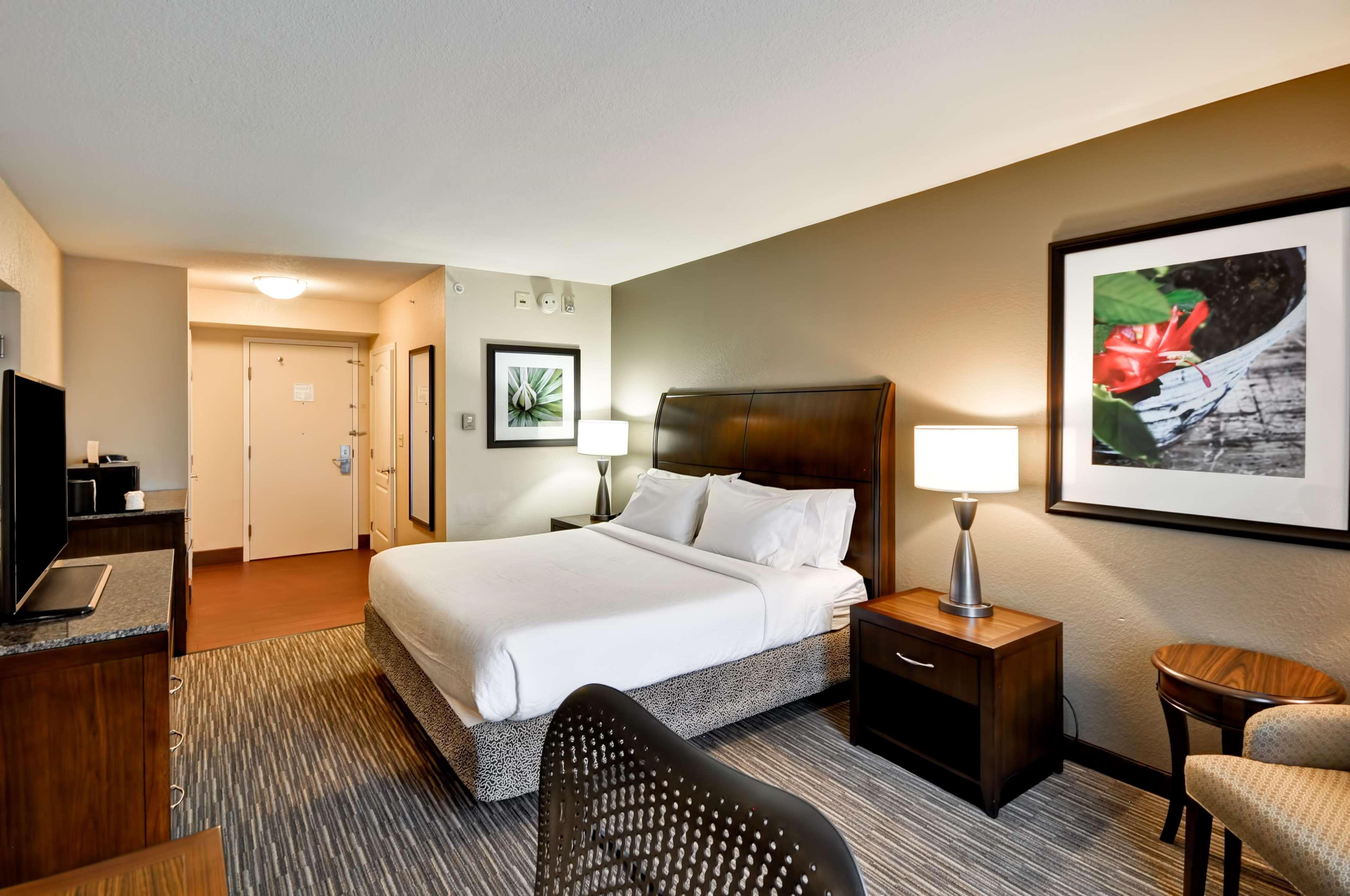 Hilton Garden Inn Tampa North Temple Terrace Bagian luar foto