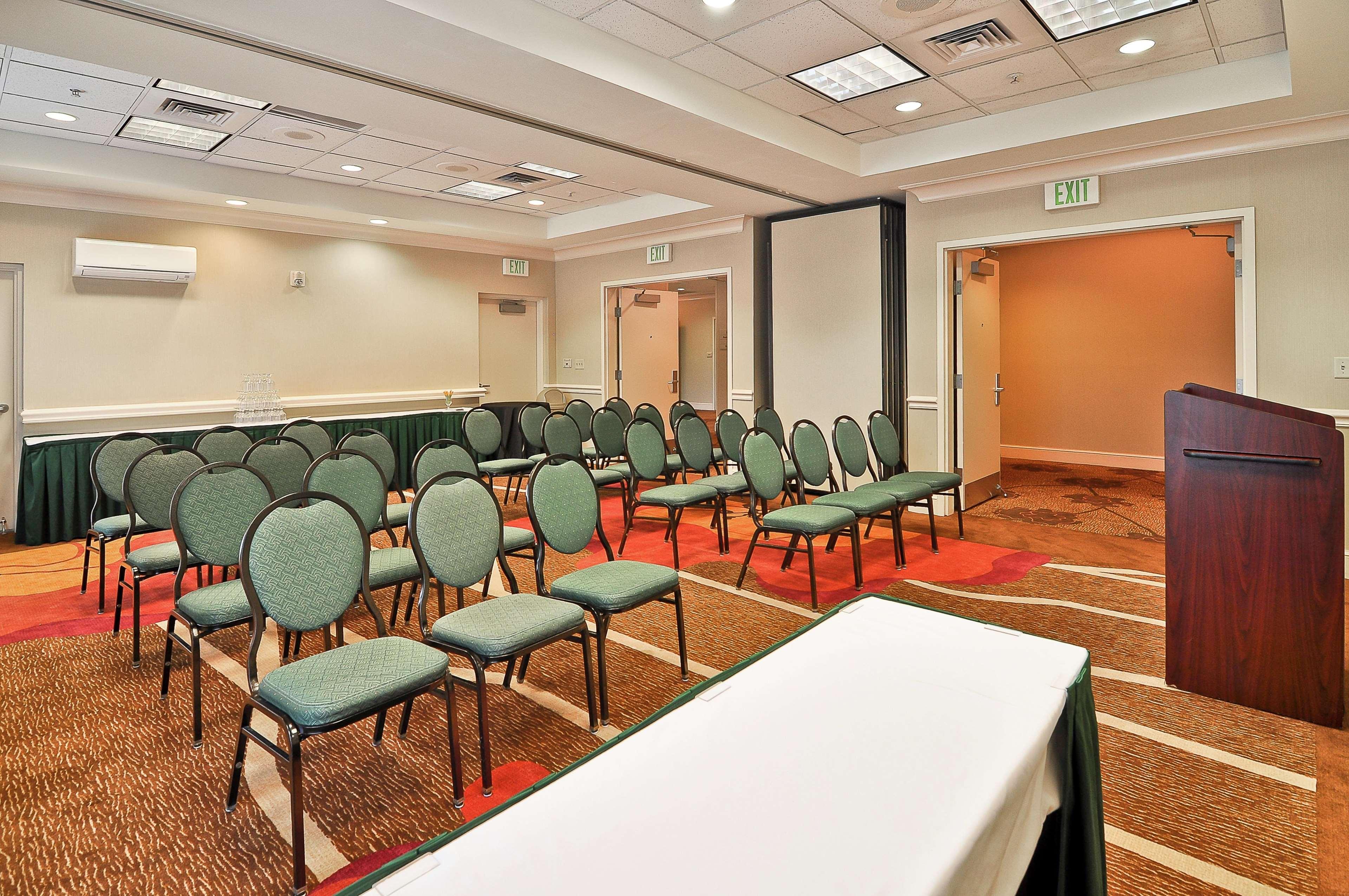 Hilton Garden Inn Tampa North Temple Terrace Bagian luar foto