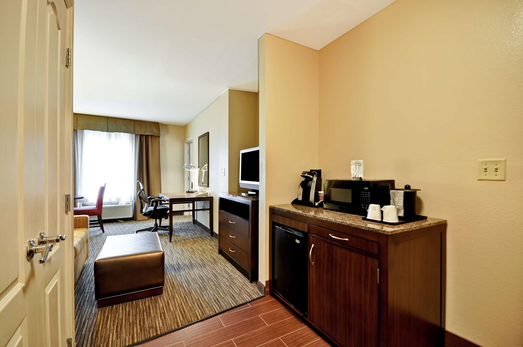 Hilton Garden Inn Tampa North Temple Terrace Bagian luar foto
