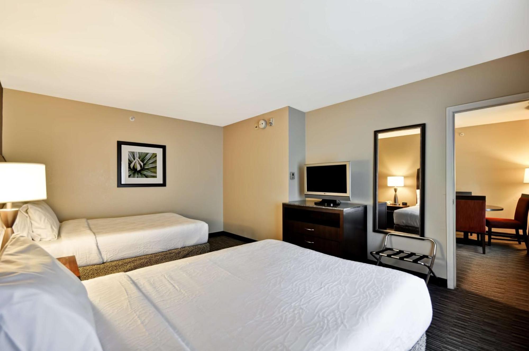Hilton Garden Inn Tampa North Temple Terrace Bagian luar foto