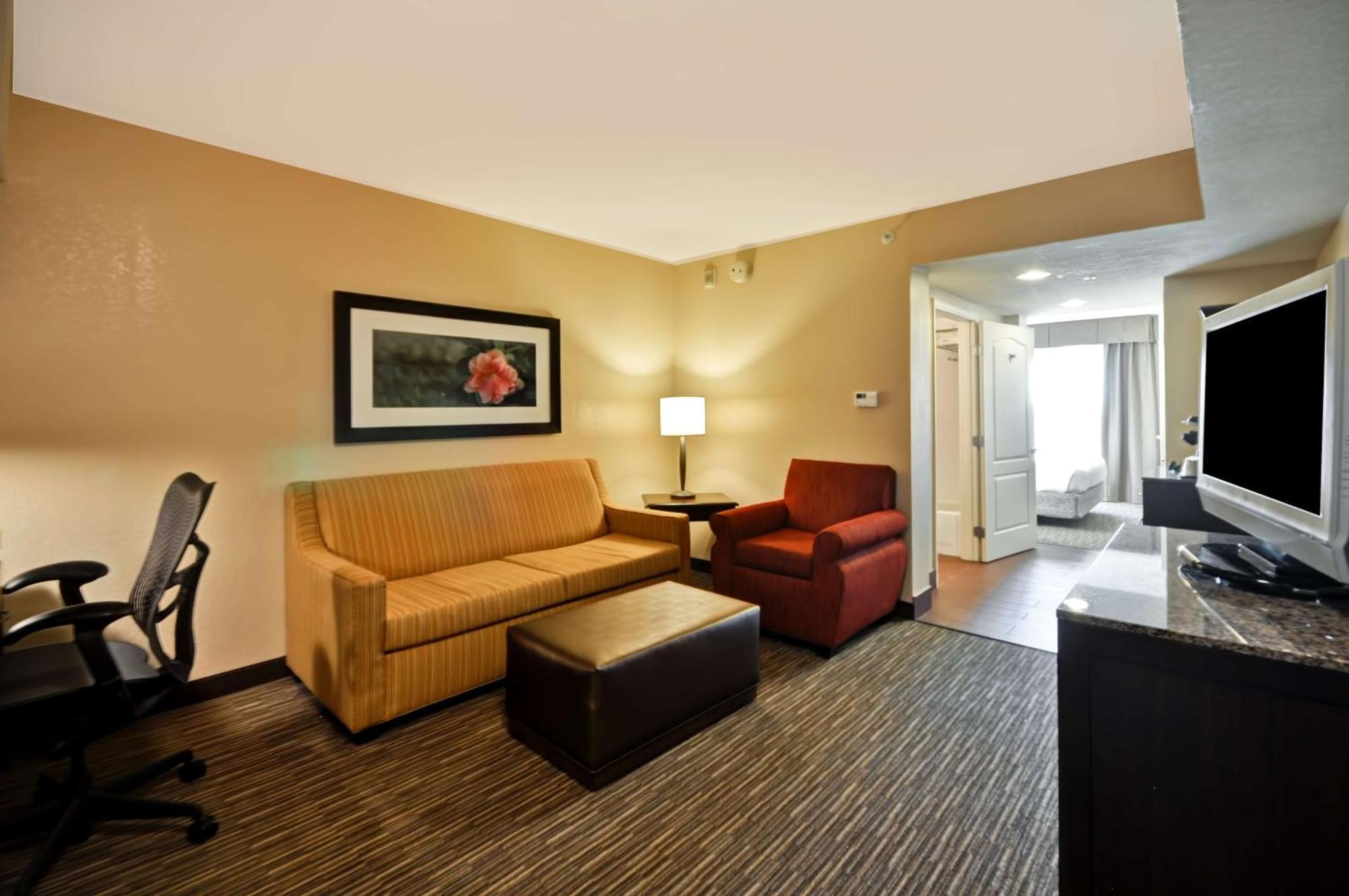 Hilton Garden Inn Tampa North Temple Terrace Bagian luar foto