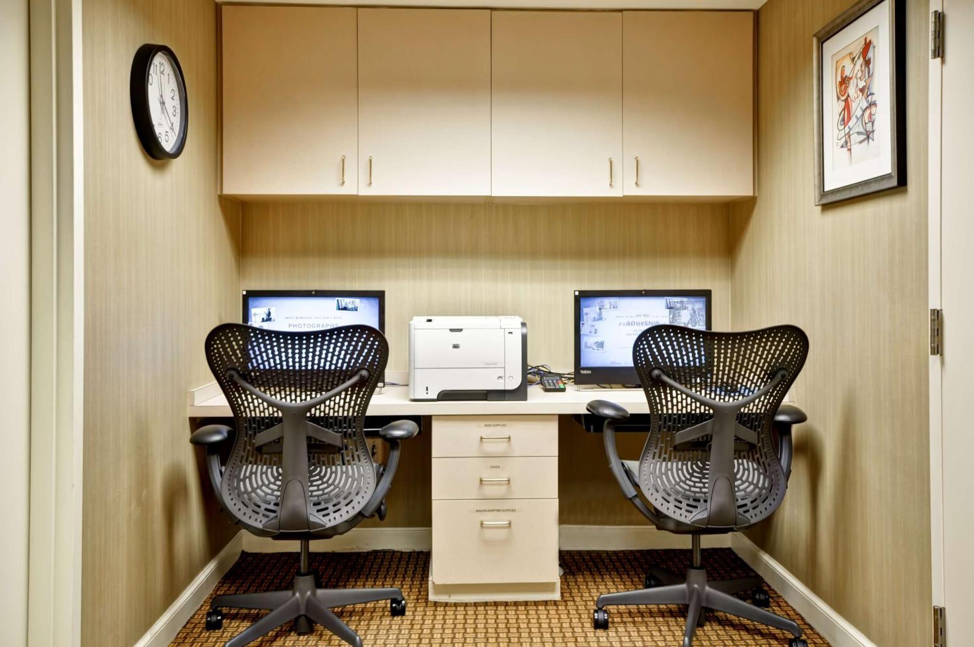 Hilton Garden Inn Tampa North Temple Terrace Bagian luar foto