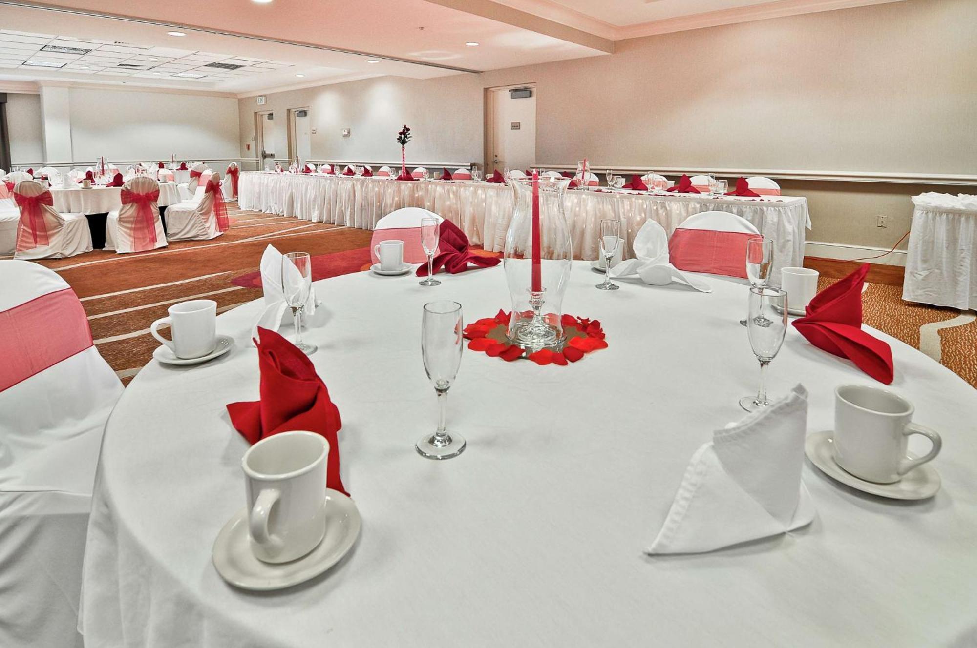 Hilton Garden Inn Tampa North Temple Terrace Bagian luar foto